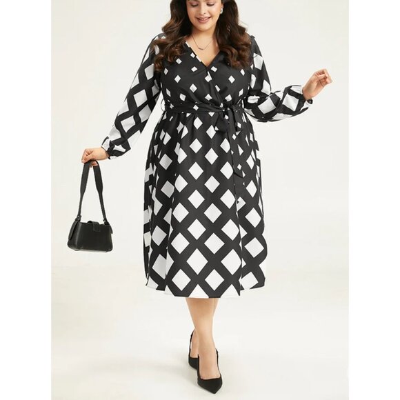 BloomChic NWT Geometric Print Belted Lantern Sleeve Dress Sz 22/24 (3XL) Black & - Picture 1 of 16